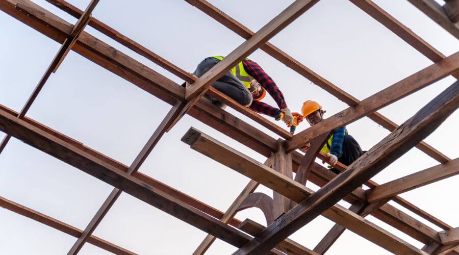 Professional gutter cleaning services in Fordland, MO